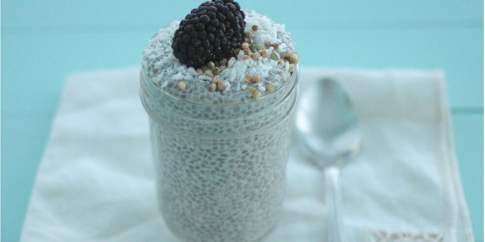 Pudín de chia con coco, postre bajo en carbohidratos